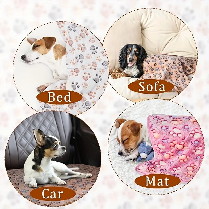 Flannel Pet Blanket Cute Dog Paw Print Blanket Pet Mat for Puppy Kitten Warm and Comfortable Blanket Suitable for Cats and Dogs