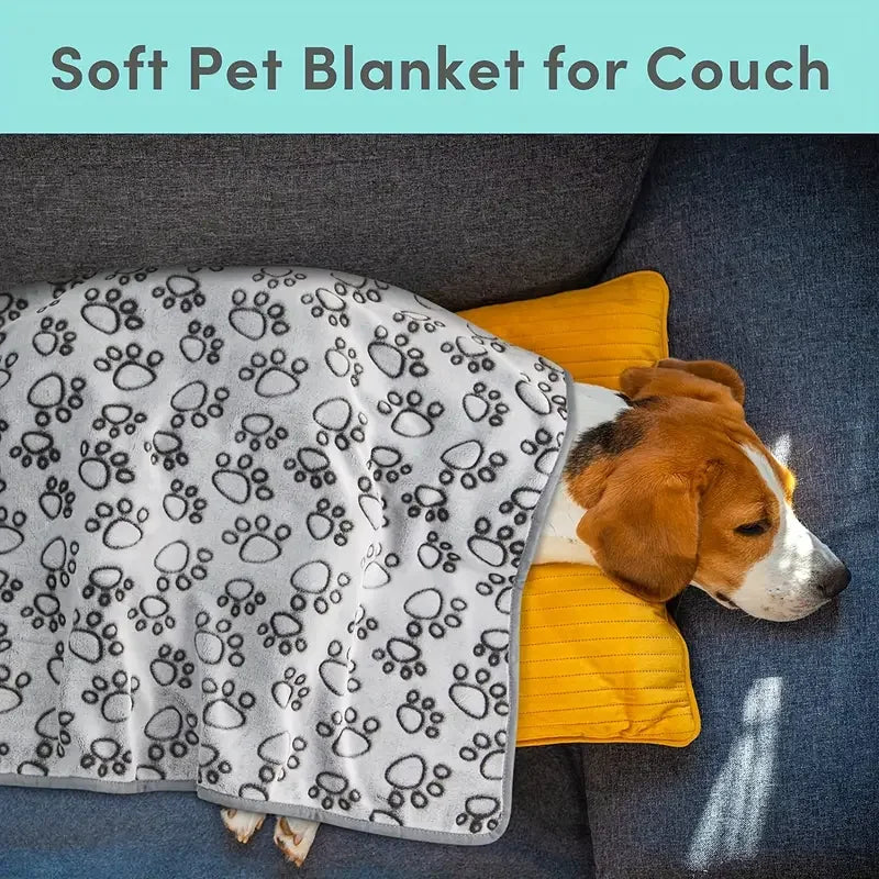 Pet Blanket Flannel Material Grey Footprint Pattern Essentials Dog Cat Cushion High Quality Soft Warm Pet Blanket Pet Supplies