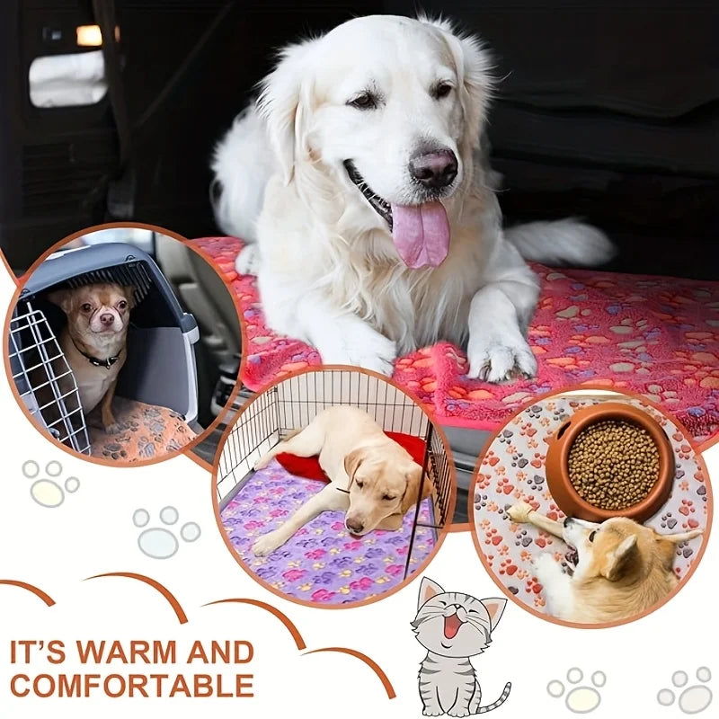 Flannel Pet Blanket Cute Dog Paw Print Blanket Pet Mat for Puppy Kitten Warm and Comfortable Blanket Suitable for Cats and Dogs
